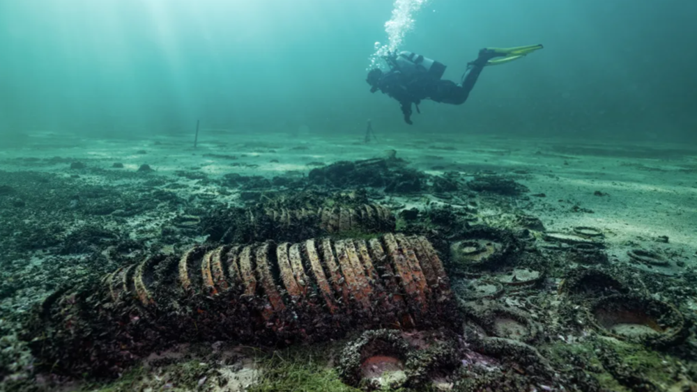 2000-летний торговый корабль с сохранившимся грузом обнаружили на дне озера