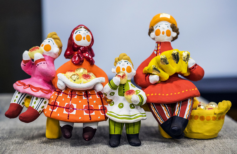 История дымковской росписи: основные цвета и мотивы