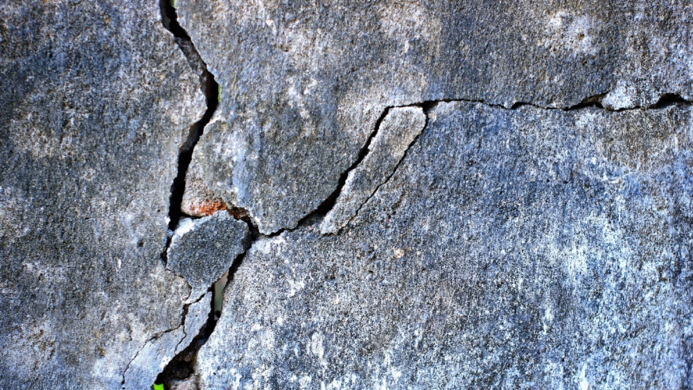 Землетрясение в Сочи: толчки вызвали трещины в домах