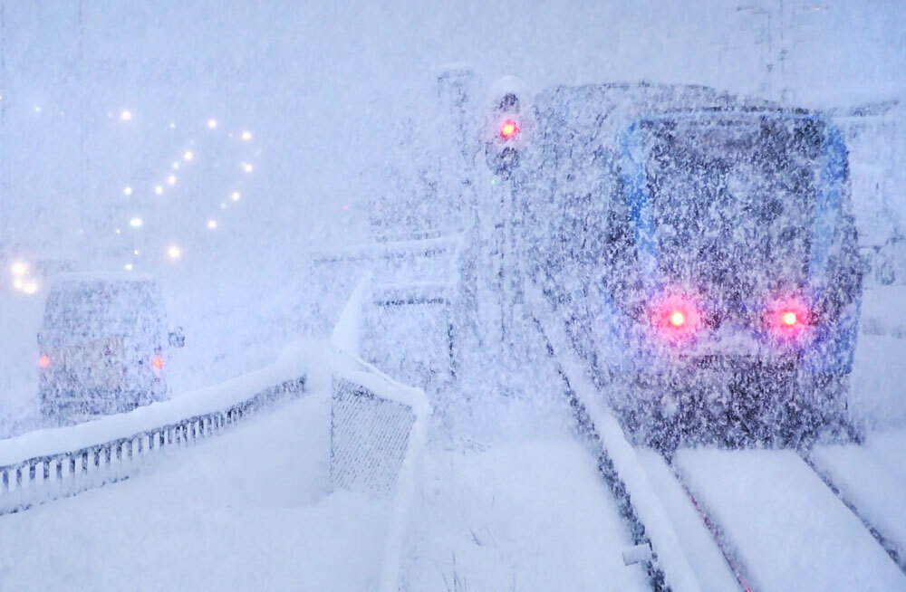 Мороз сковал двери у поезда Amtrak в Нью-Йорке