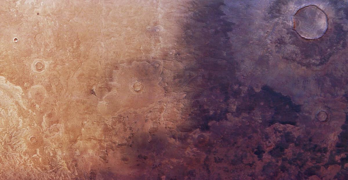 50 лет по Марсу ползет гигантская «тень» — ученые не могут понять, почему