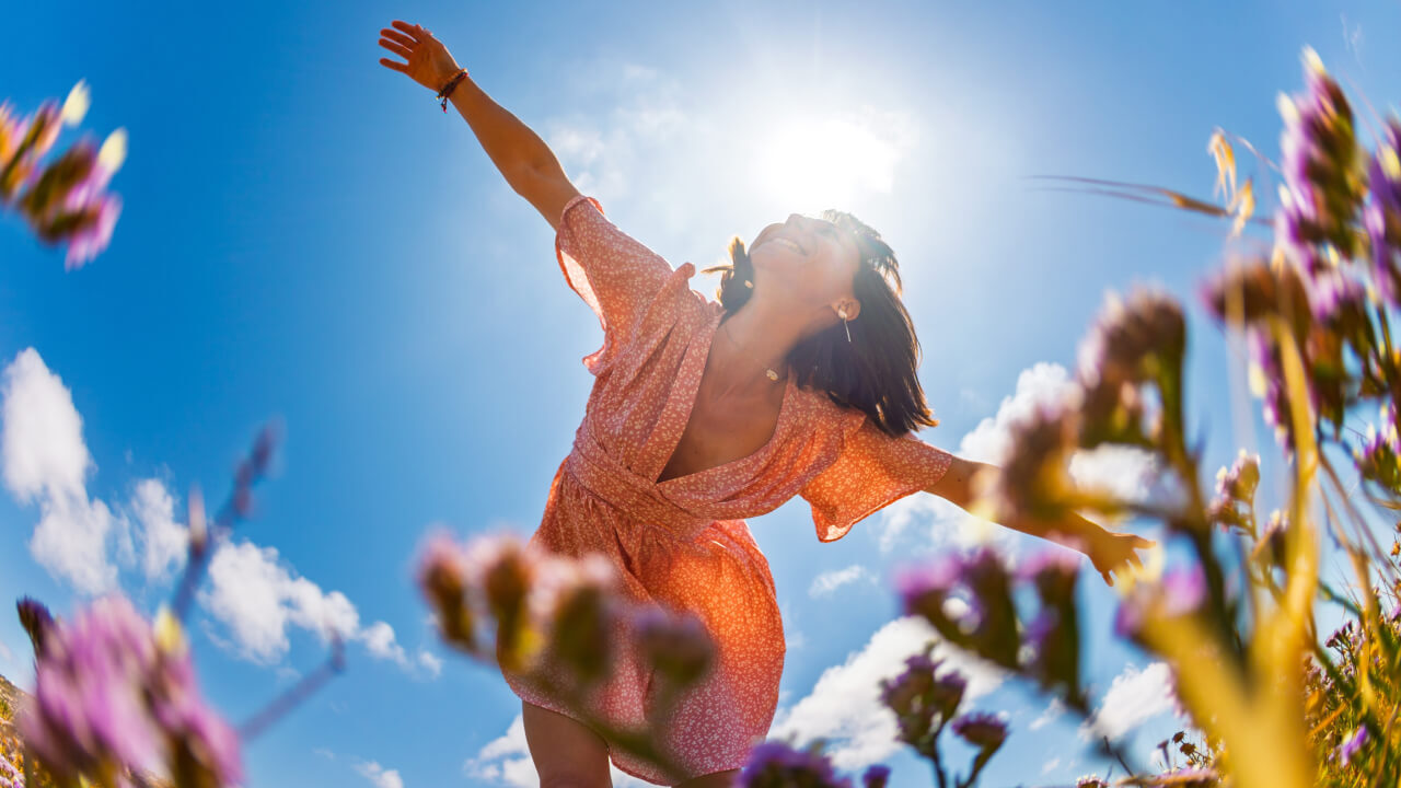 Почему мы чувствуем себя счастливее, когда светит солнце