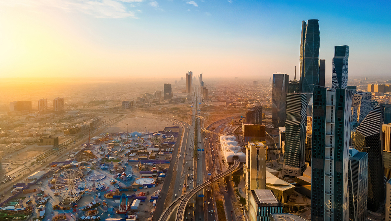 Саудовская Аравия: как живут в стране, где ритм жизни определяют климат и религия