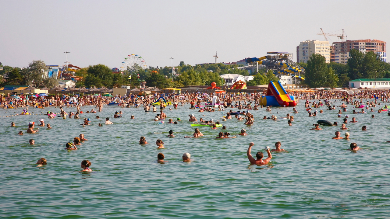 Анапа готовится к открытию пляжей: сняты ограничения с 30 км берега