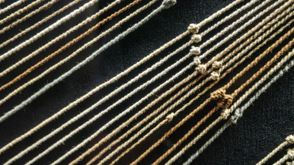 Предок компьютеров? В Китае найден 2000-летний ткацкий станок с двоичной системой