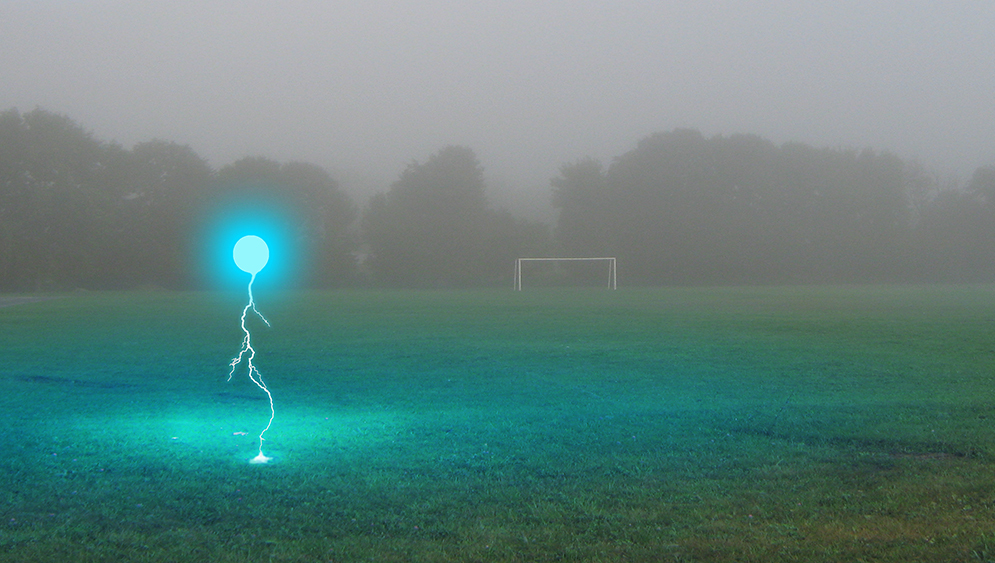 В Канаде засняли огромную шаровую молнию: видео