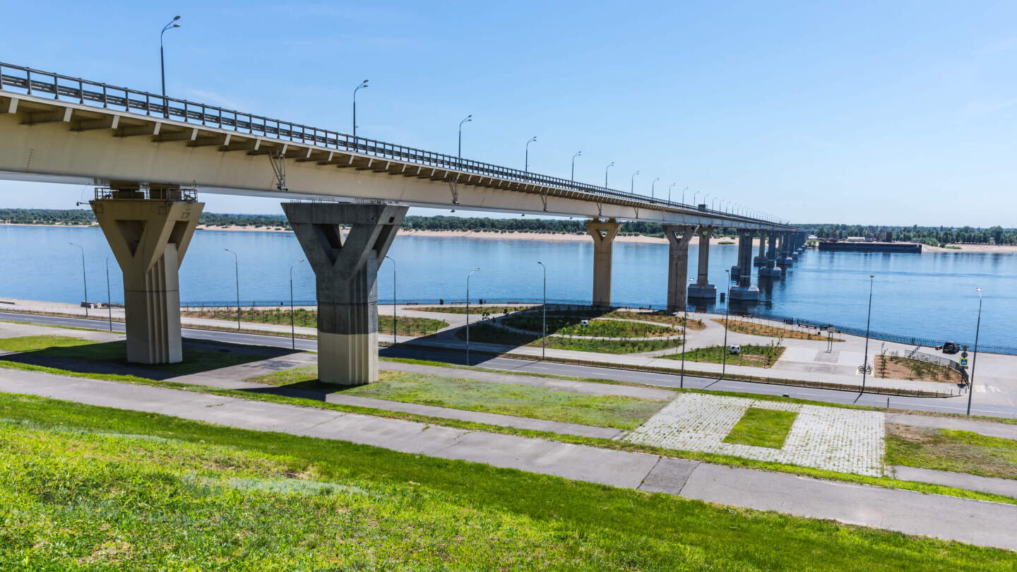 Танцующий мост