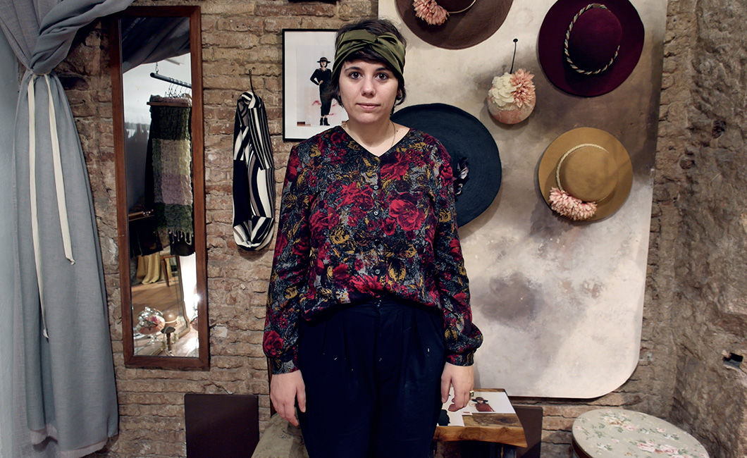 — Матрешка, русский конструктивизм, Кандинский. Матрешка для меня — воплощение женственности и романтизма, русский конструктивизм ассоциируется со свободой самовыражения, а Кандинский был первым художником, который мне понравился, когда я изучала искусство. (Элизабет Урпи Рафольс, 29 лет, дизайнер одежды и шляп)