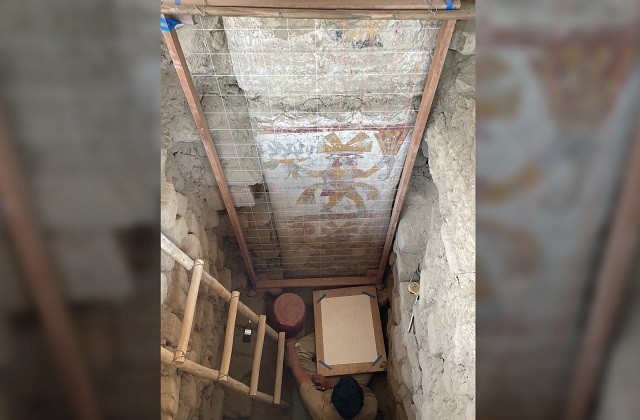 Загадочные фрески с двуликими мужчинами обнаружили в Перу