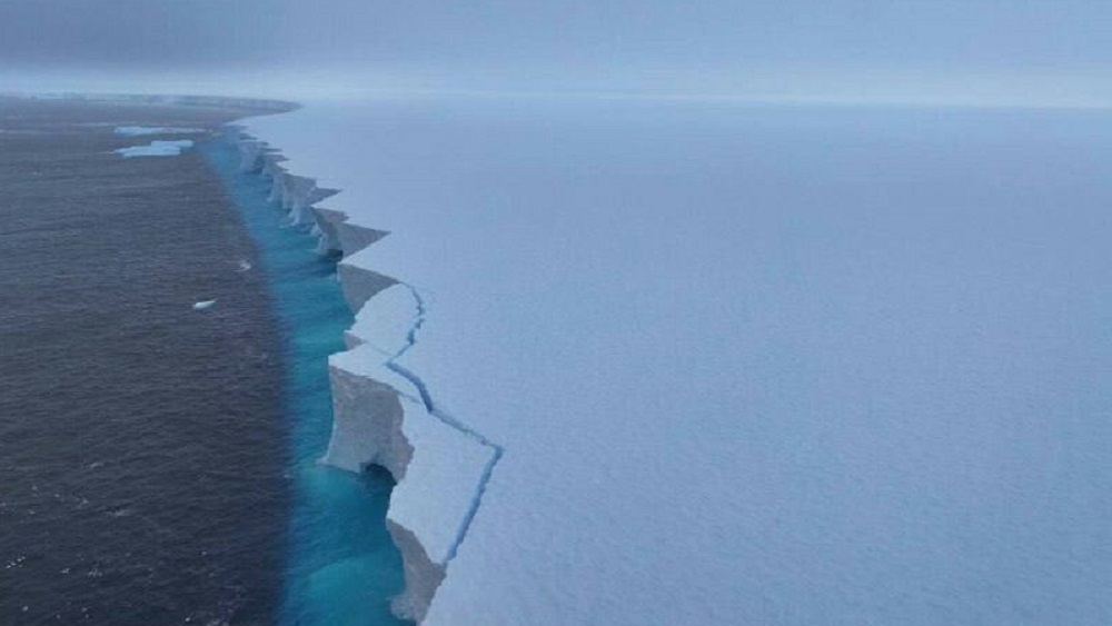 Океанолог рассказал, почему один из самых старых айсбергов планеты A23a растаял спустя почти 40 лет