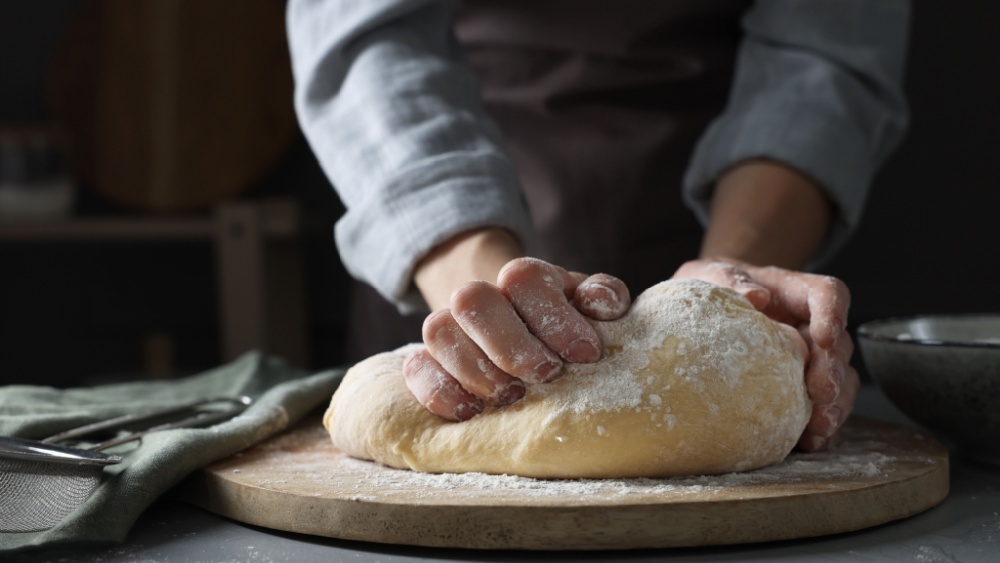 Рецепт 5000-летнего хлеба восстановили по окаменелому куску