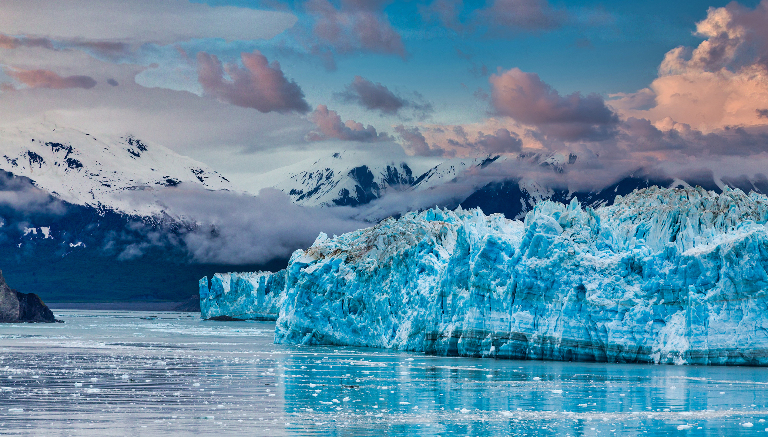 Почему айсберги не только белые