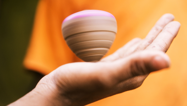 Волчок: детская игрушка, в прототип которой играл еще князь Игорь