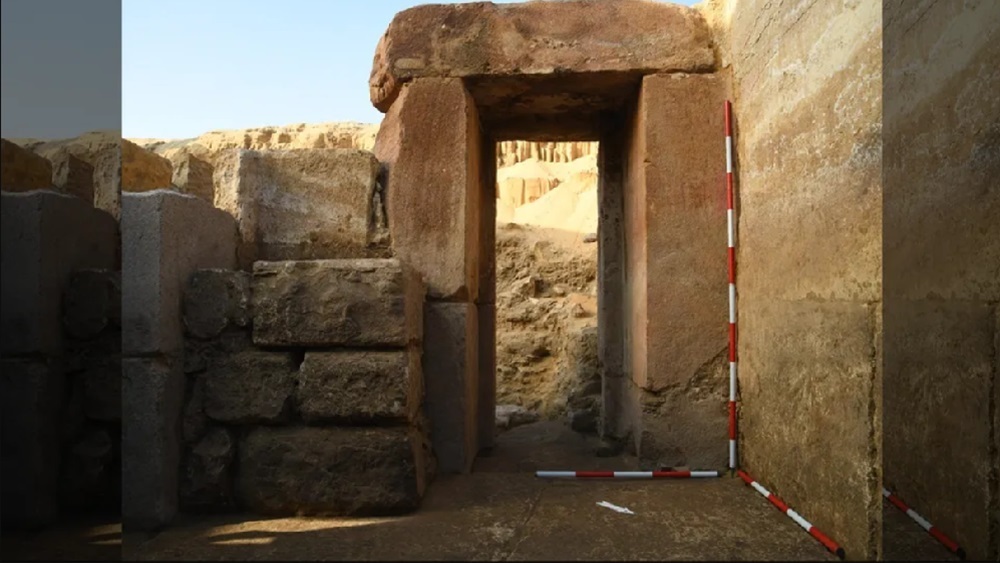 Древнеегипетский храм бога Ра откопали в пустыне