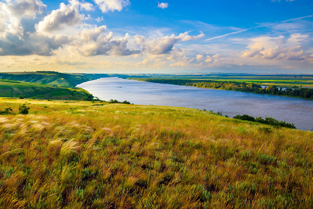 Какая река самая широкая в России, и где она находится