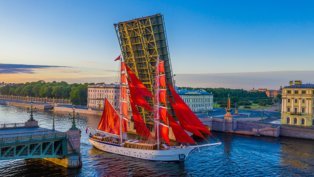 Развод мостов в Санкт-Петербурге: где наблюдать