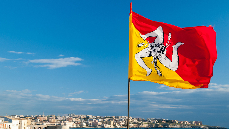 Почему на флагах государств нет розового