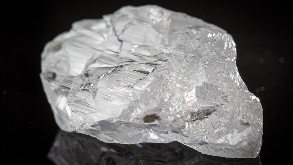 В России добыли редкий алмаз весом в 228 карат