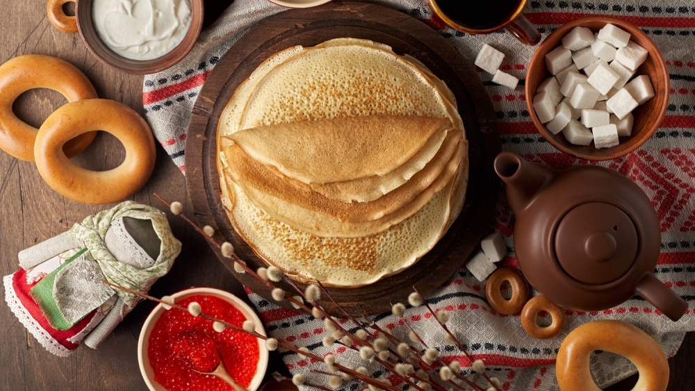 География Масленицы: эксперты сравнили цены на блины в 12 странах