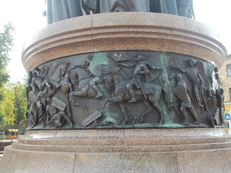 Памятник Тысячелетия Бреста