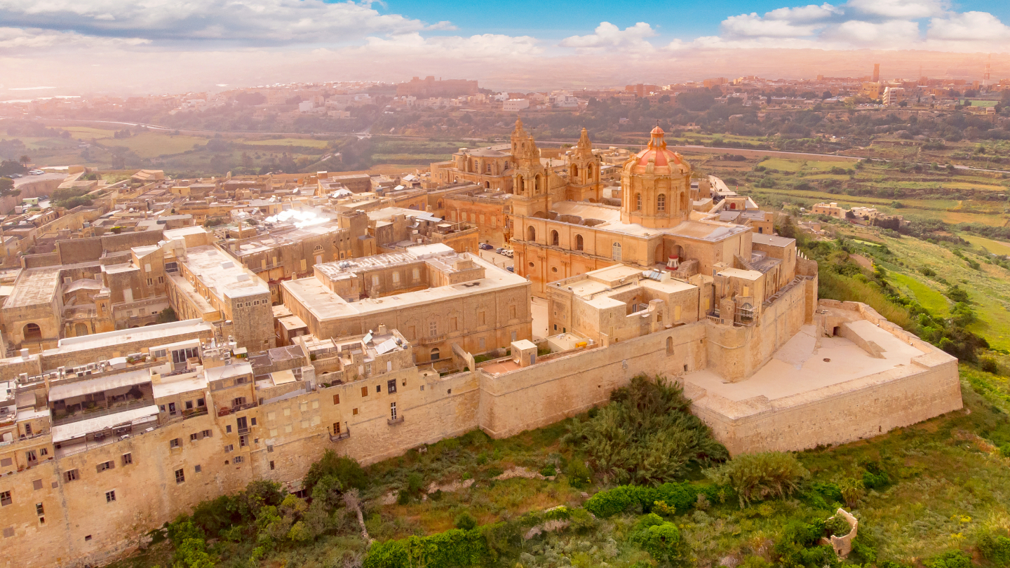 Мдина — одна из древнейших непрерывно населенных крепостей Европы, ее история насчитывает более 4000 лет
