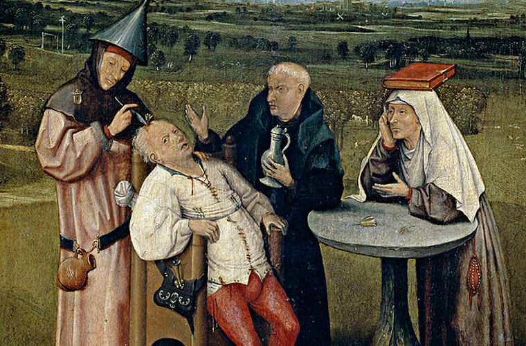 По мнению лекарей XV века, причиной всех психических расстройств служил некий «камень безумия». Чтобы излечиться, нужно было от него избавиться, сделав трепанацию черепа и вытащив из головы корень всех зол