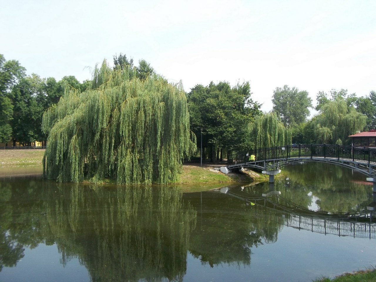 Брест. ЦПКиО. Верхнее озеро. Остров влюбленных