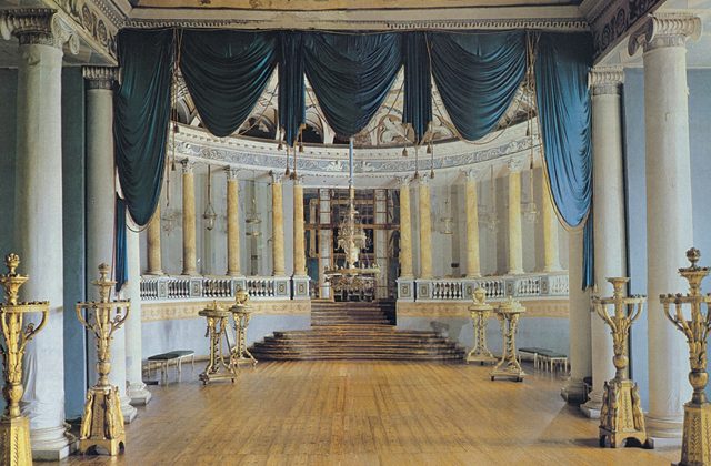 Дворец-музей «Останкино». Зрительный зал театра Шереметевых