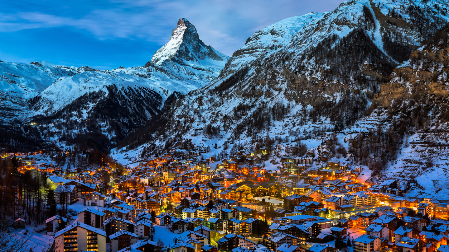 Курорт расположен практически на границе с Италией