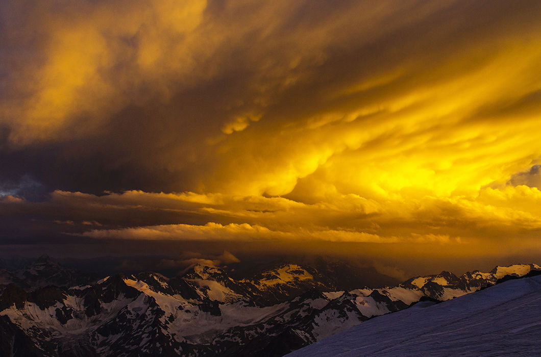 Одеяние Кавказских гор. Село Терскол, Кабардино-Балкария. © Ирина Борисова