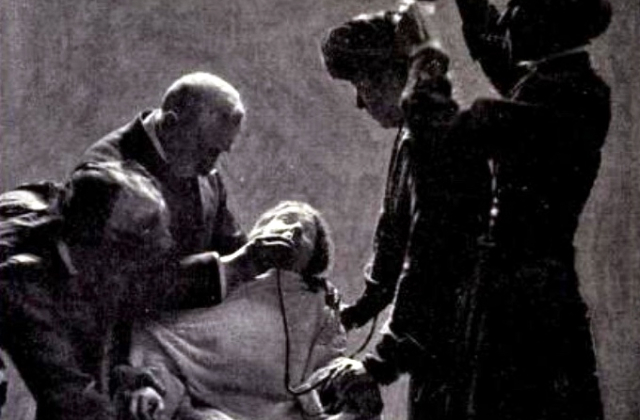 Насильственное кормления арестованных суфражисток