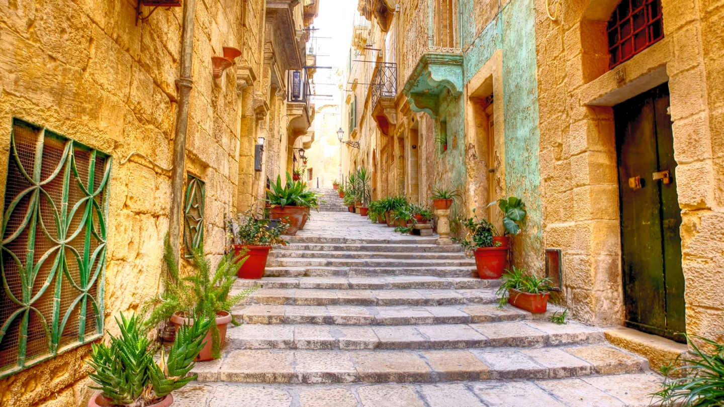 Узкие улочки и лабиринты переулков определяют облик города