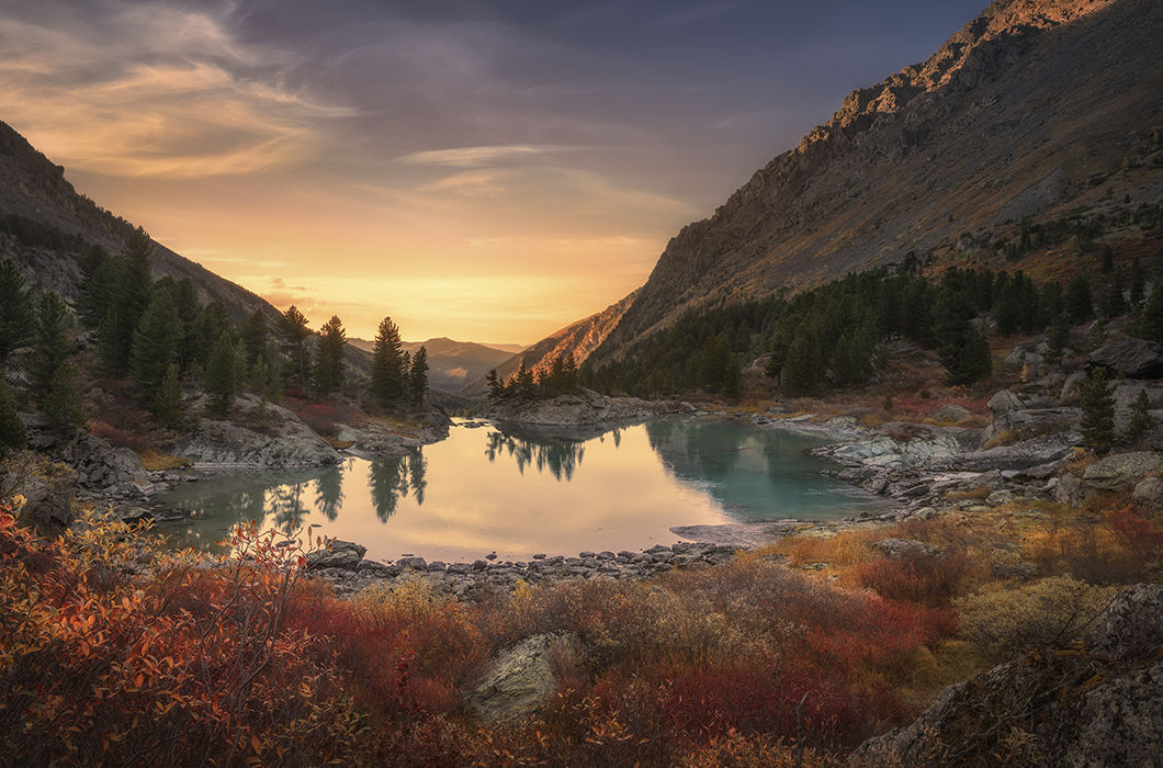 Золотая гавань. Озеро Куйгук, Республика Алтай. © Евгений Наумов