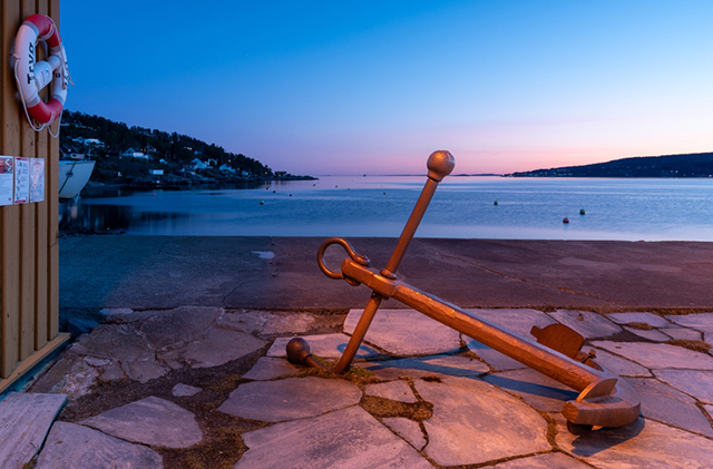 Адмиралтейский якорь с железным штоком